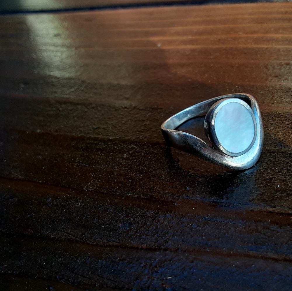 Mother of pearl ring